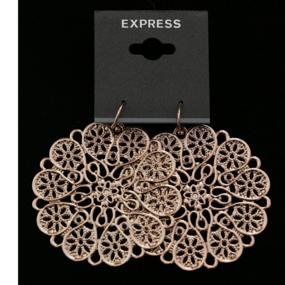 Express Jewelry - Express rose gold stamped ultralight earrings